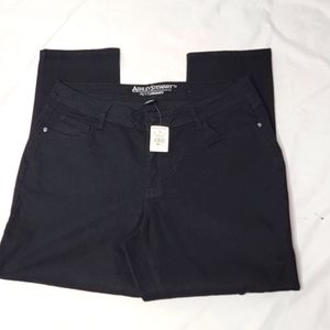 NEW NEW NEW With Tags!!! Ashley Stewart Petite Skinny Black Jeans Size 16. #206‎